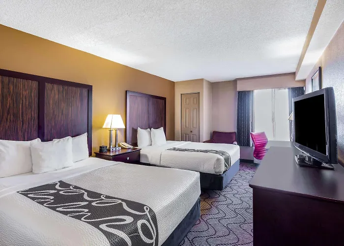 Oakland Airport Arena Hotel