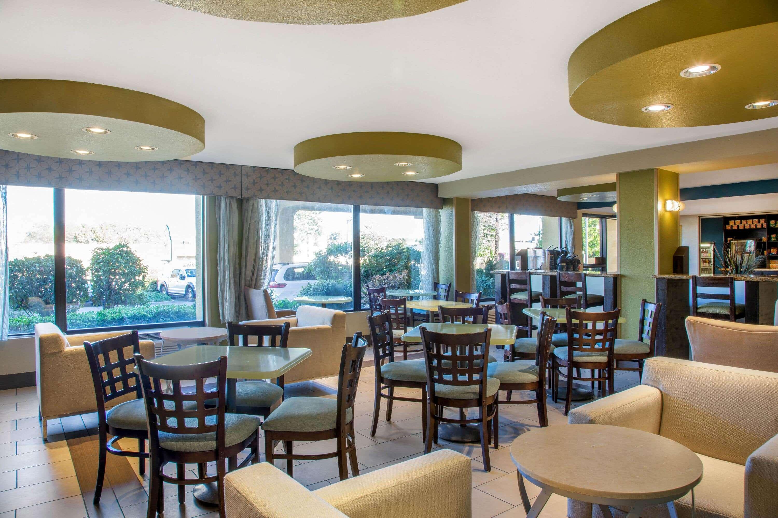 Airport Arena Hotel 3*