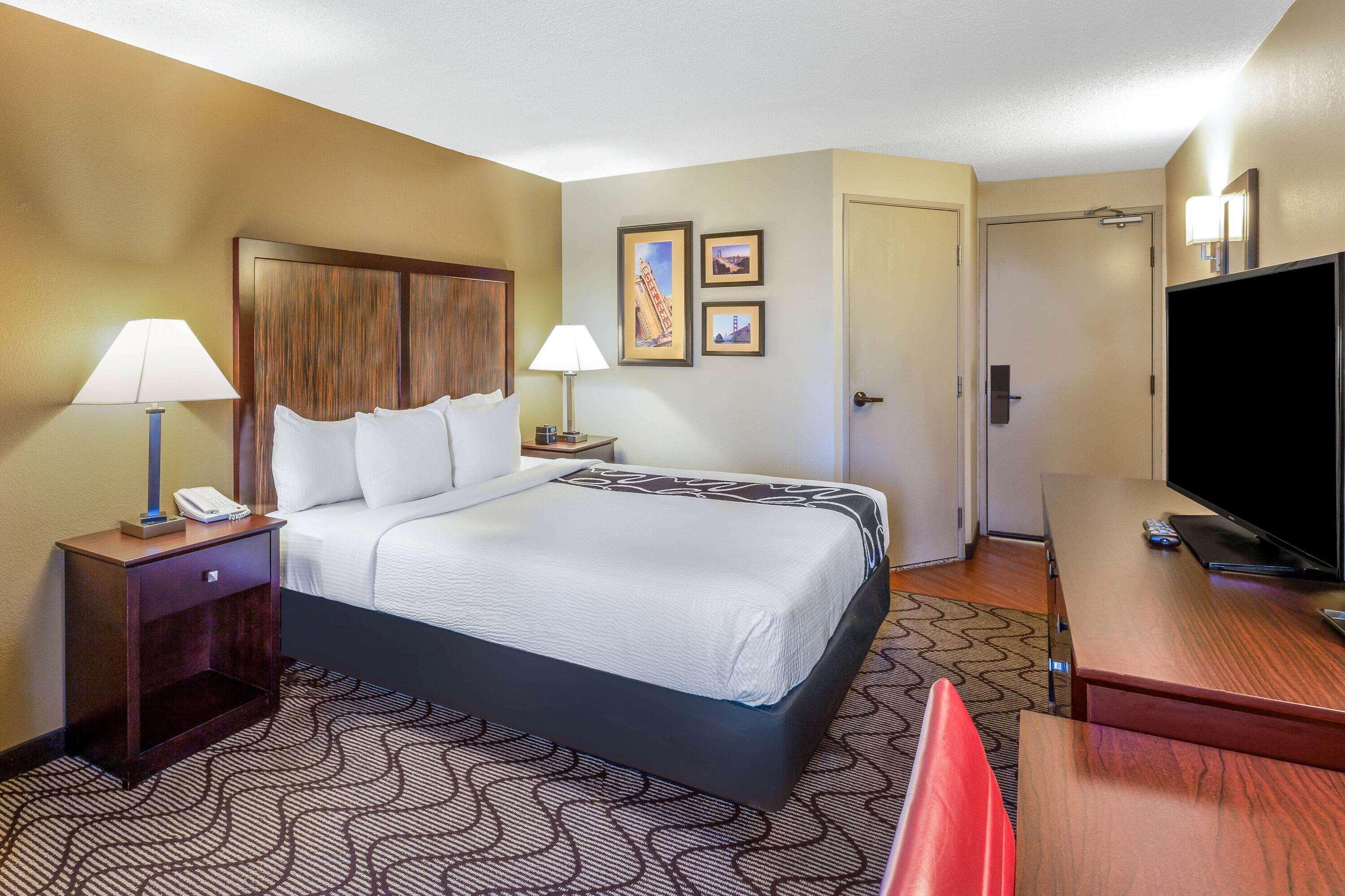 Hotel Airport Arena 3*