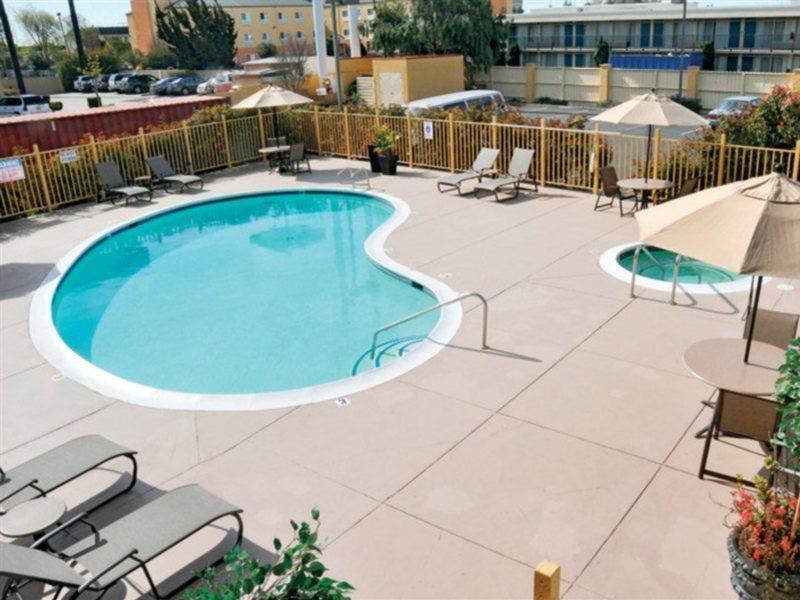 Hotel Airport Arena Oakland